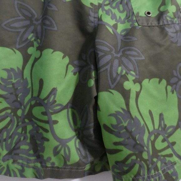 OLD NAVY | size 10 | Tropical Plant Swim Shorts | Mesh Lining - Picture 14 of 15